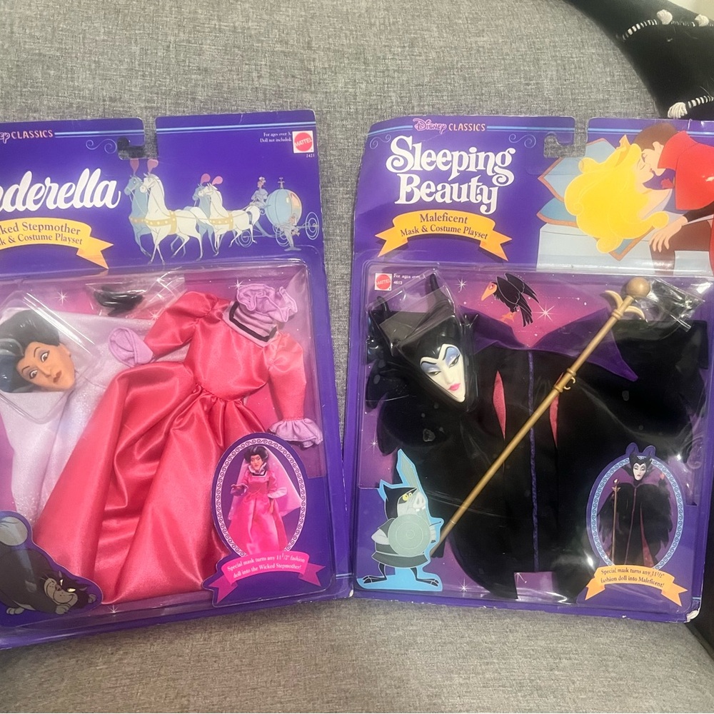 1991 -1992 Mattel Disney Princess Costume Playsets Sleeping Beauty & Cinderella - Picture 1 of 7